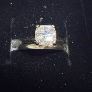 14k White Gold Moissanine Women's Ring